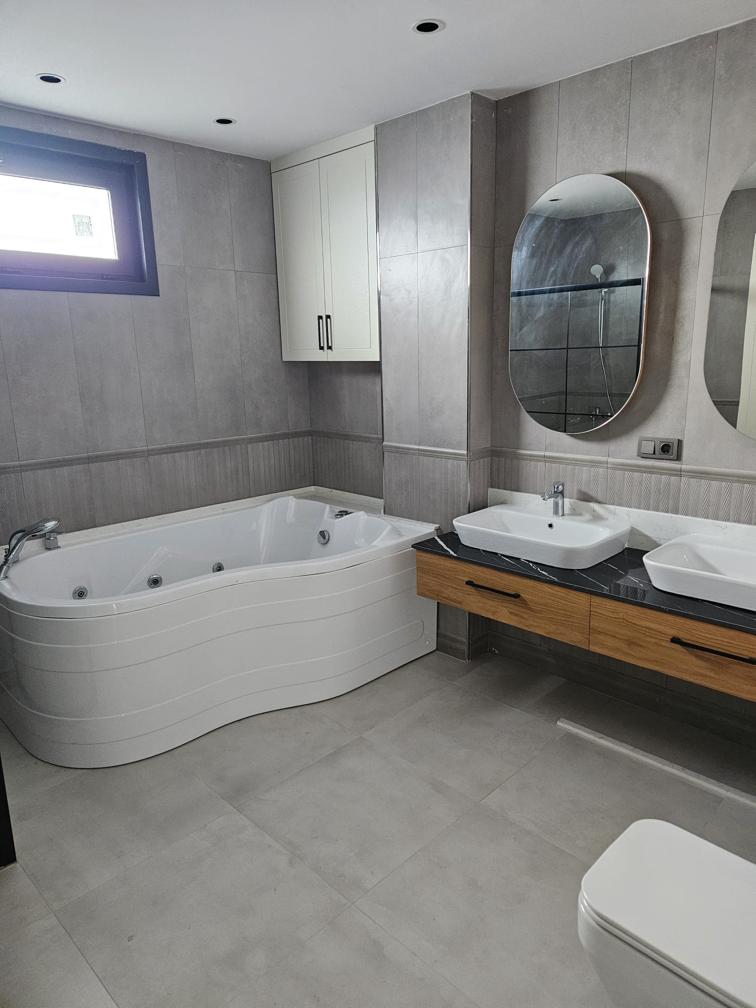 Banyo Dolabı